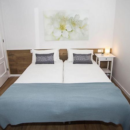Mai & Maud Ronda Apartment Барселона Екстериор снимка