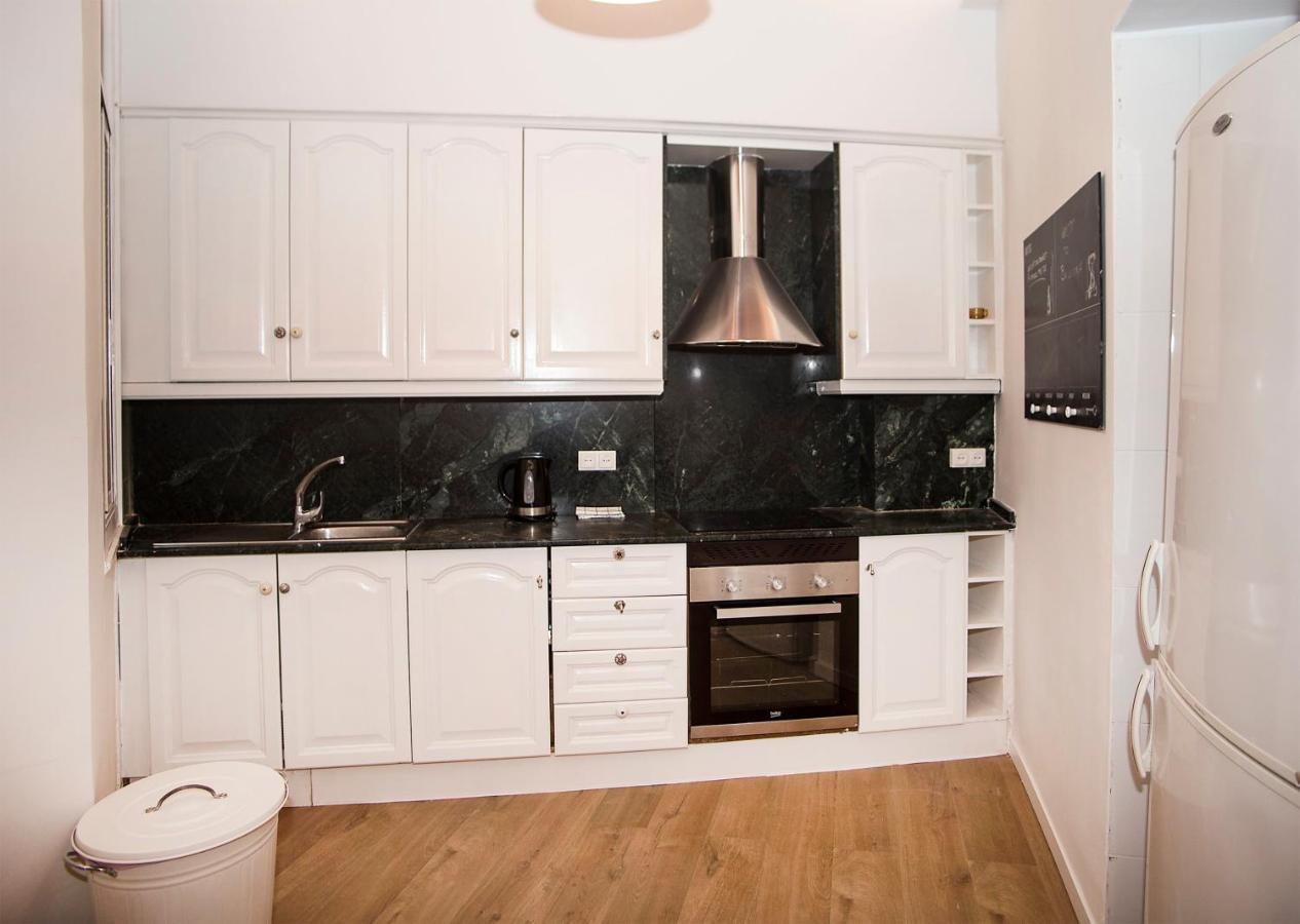 Mai & Maud Ronda Apartment Барселона Екстериор снимка