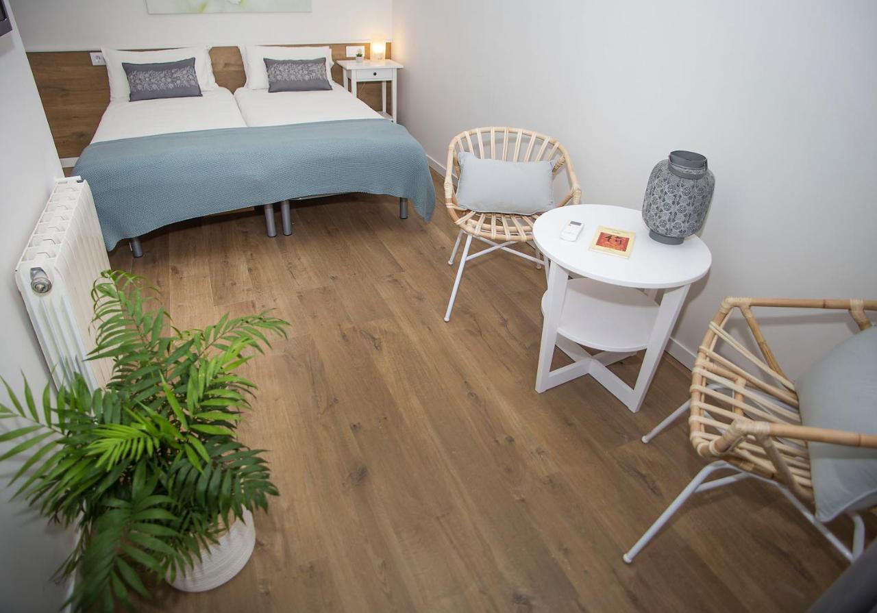 Mai & Maud Ronda Apartment Барселона Екстериор снимка